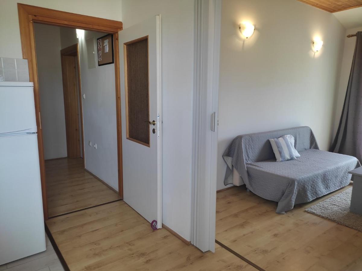 Apartment Arba 1 With Heated Pool Rab Town Ngoại thất bức ảnh